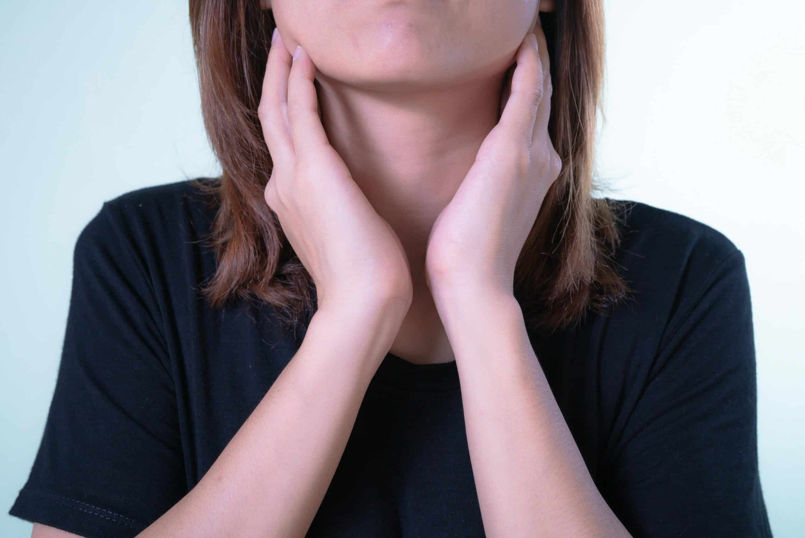 Throat Cancer Signs and Treatment